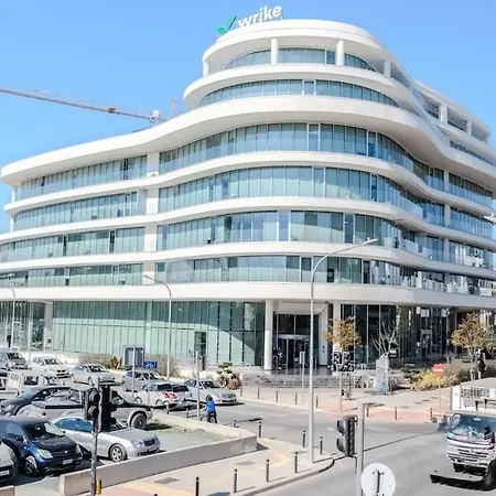 Royal Parkside Λευκωσία